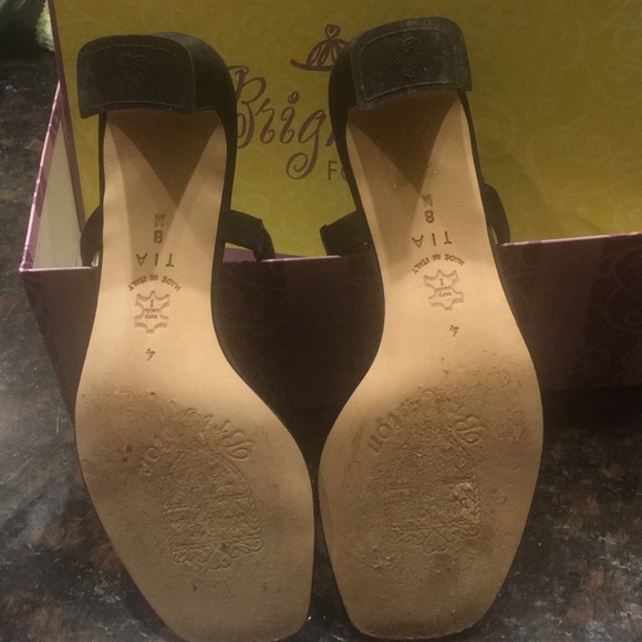 Brighton 8 TIA blk satin w/ beaded jewelry accent - Picture 2 of 4